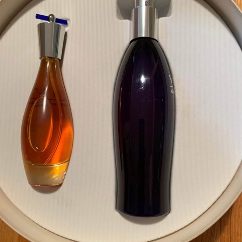 Vivid by Liz Claiborne gift set containing two bottles of fragrance. New in box - Picture 3 of 5